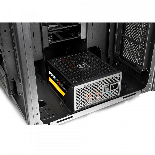 Gabinete Thermaltake The Tower 900 Preto com Janela Lateral em Vidro Temperado - CA-1H1-00F1WN-00