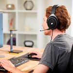 Headset Gamer Corsair HS60 PRO USB/P2, Surround 7.1,Drivers 50mm, Carbono - CA-9011213-NA