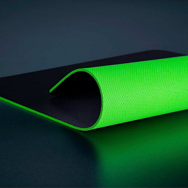 Mousepad Gamer Razer Gigantus V2, Control/Speed, 3XL (1200x550mm) - RZ02-03330500-R3U1